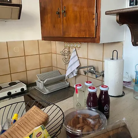 Alexandra Lägenhetshotell Néos Pírgos