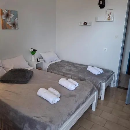 Alexandra Appart hôtel Néos Pírgos