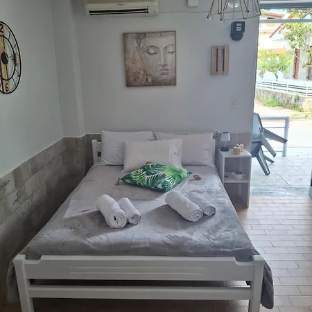 Alexandra Aparthotel