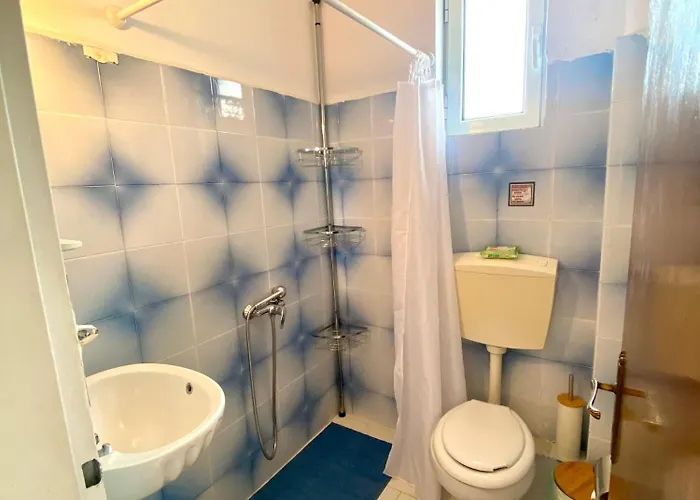 Alexandra Aparthotel *