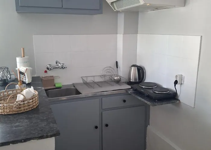 Alexandra Aparthotel Neos Pirgos